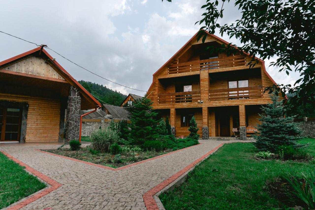 Kryvyi Brid Βίλα Γιαρέμτσε Εξωτερικό φωτογραφία